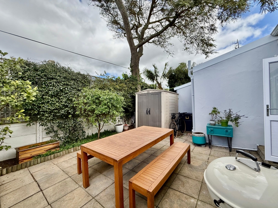 To Let 1 Bedroom Property for Rent in Harfield Village Western Cape